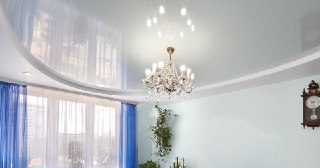 Глянцевый потолок Куйбышев, цена от 4500 руб.